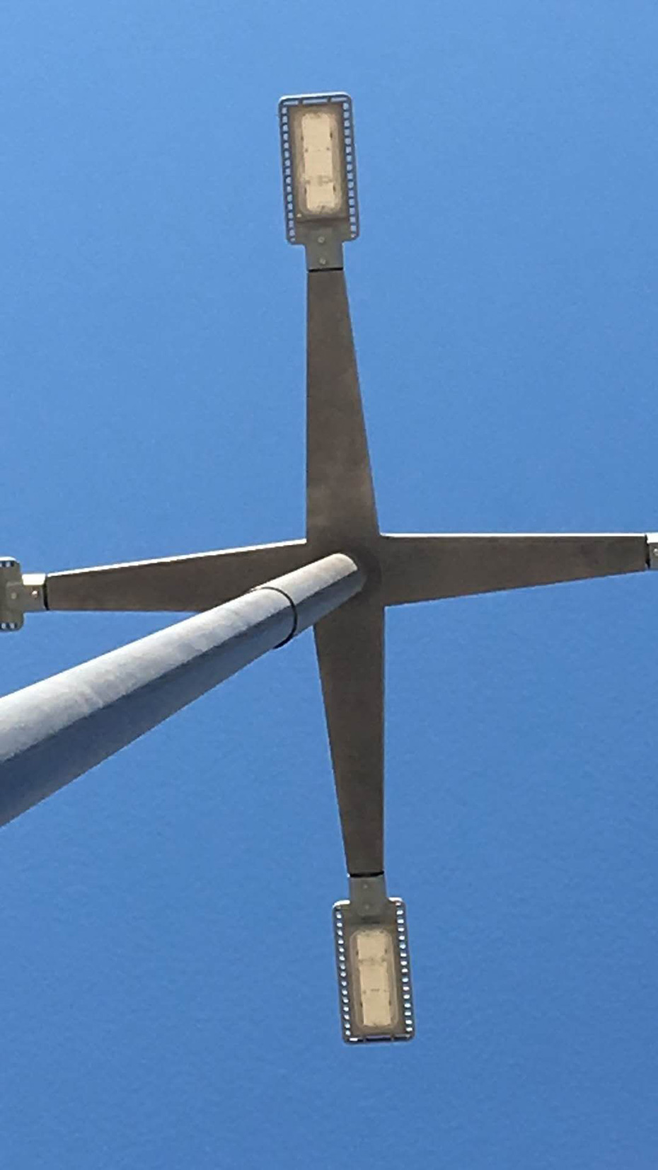 山東青島中國紅島國際會議中心22.5米雙120W案例